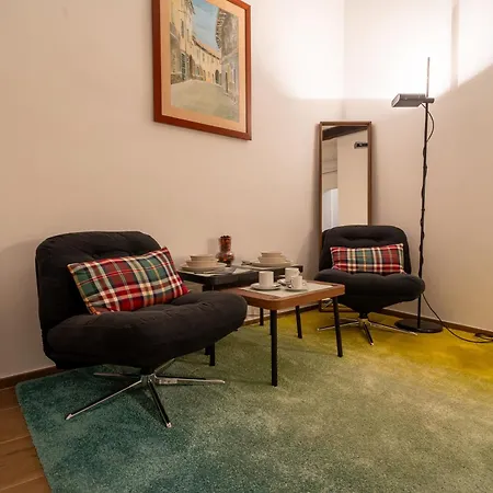 The Luxury * Ρώμη